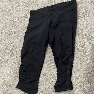 Lululemon capris size 10